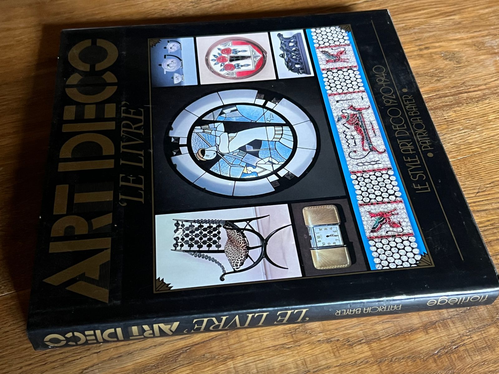 Art Deco - Patricia Bayer - 1989 | Édition française de prestige par Florilège, éditeur de référence en histoire de l'art | Aufildeslivres.fr
