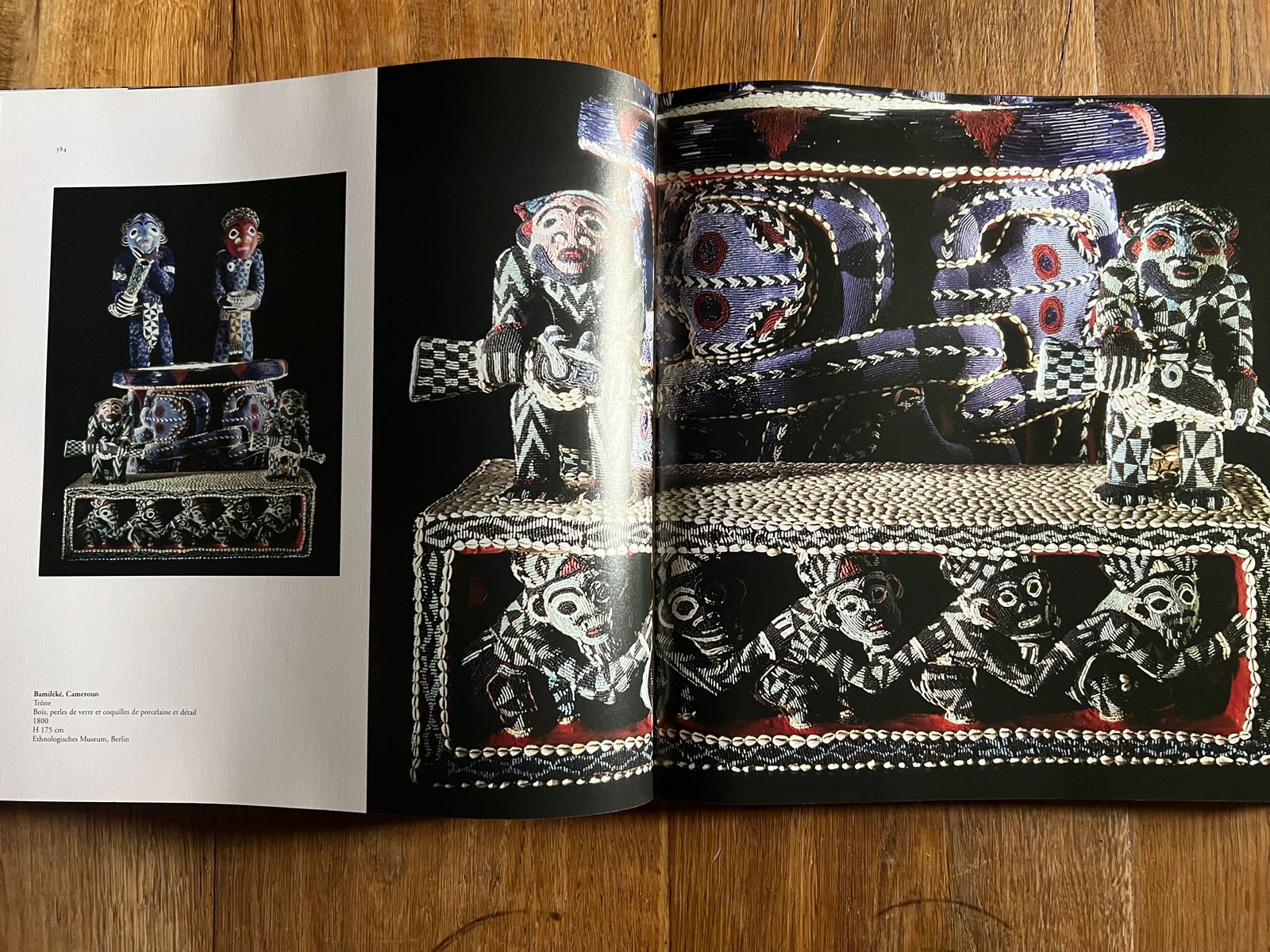 Chefs-d'oeuvres de l'Art Africain - Ivan Bargna - 2011 | Analyse approfondie par Ivan Bargna, anthropologue reconnu et spécialiste de l'art africain, offrant un contexte culturel et historique précieux | Aufildeslivres.fr