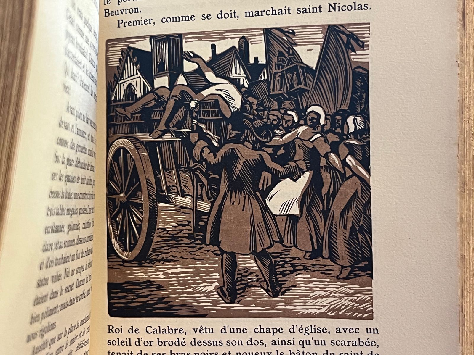 Colas Breugnon - Romain Rolland - 1927 | Les bois gravés par Deslignères, supervisés ou conçus sous l'égide de Sylvain Sauvage, font de cet ouvrage un chef-d'œuvre de l'art du livre illustré des années vingt, au croisement de l'Art déco et de la tradition de la gravure sur bois | Aufildeslivres.fr