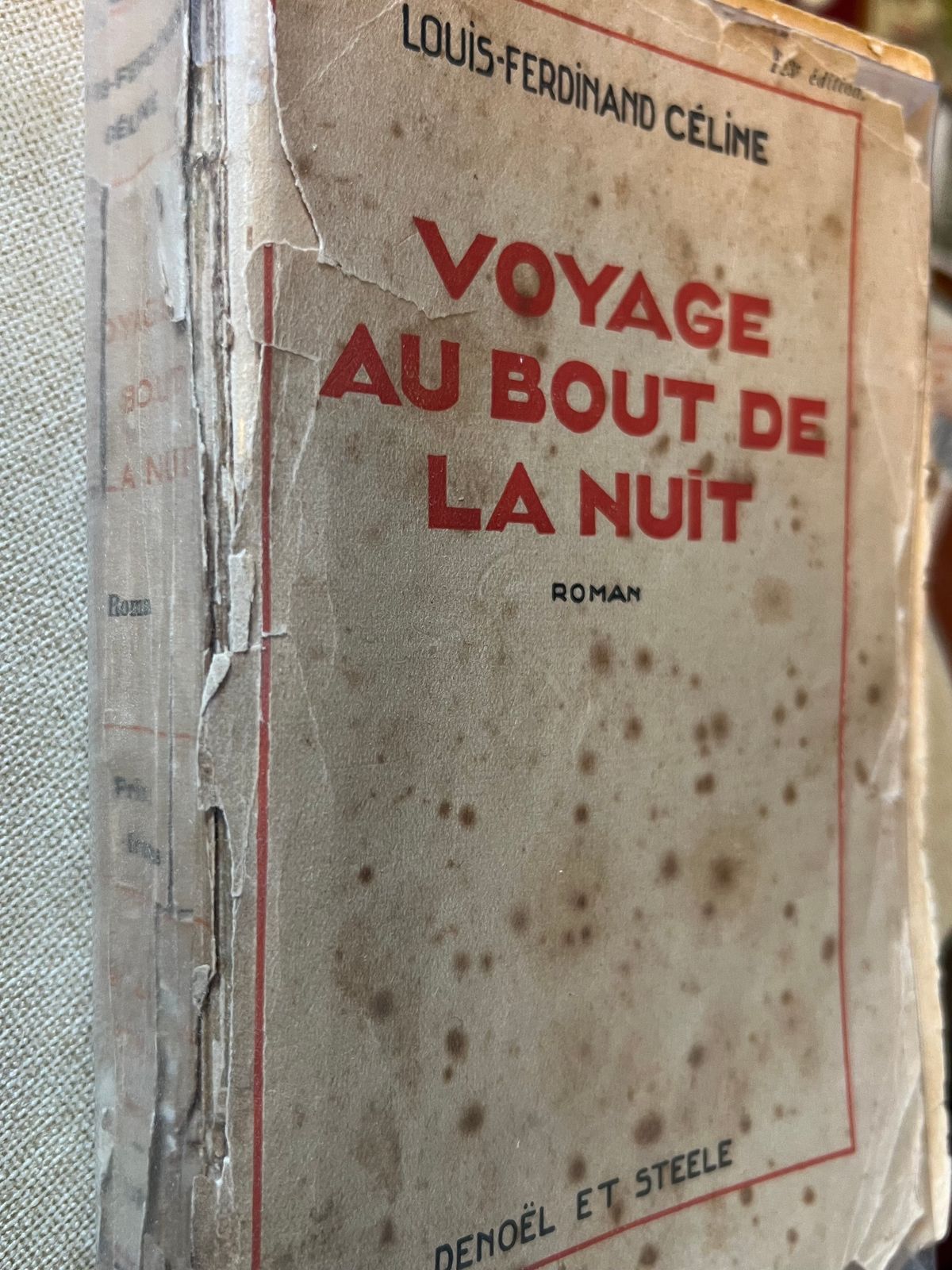 Voyage au bout de la nuit - Louis-Ferdinand Céline - 1932 | Une Recomposition de Janvier 1933 : Témoin Direct du Succès Fulgurant du Roman à ses Débuts | Aufildeslivres.fr