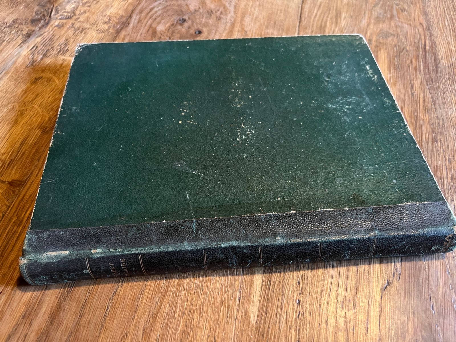 Les cent et un Robert-Macaire - Honoré Daumier - 1939 | Édition de référence publiée par Albert Morancé en 1939, recherchée par les collectionneurs | Aufildeslivres.fr