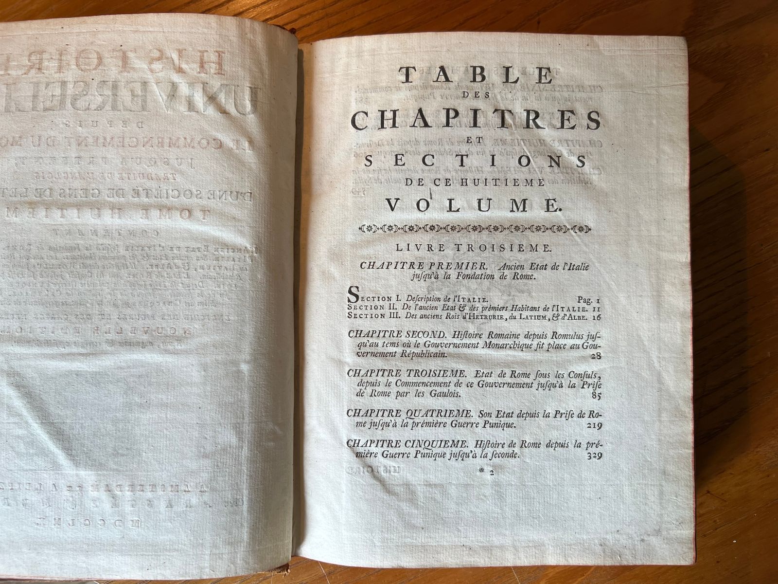 Histoire Universelle - Tome VIII - Une Société de Gens de Lettres - 1770 | Ouvrage à forte valeur documentaire pour les historiens, les latinistes et les amateurs d'histoire antique, qui y trouveront une vision panoramique et raisonnée de la République romaine à son apogée | Aufildeslivres.fr