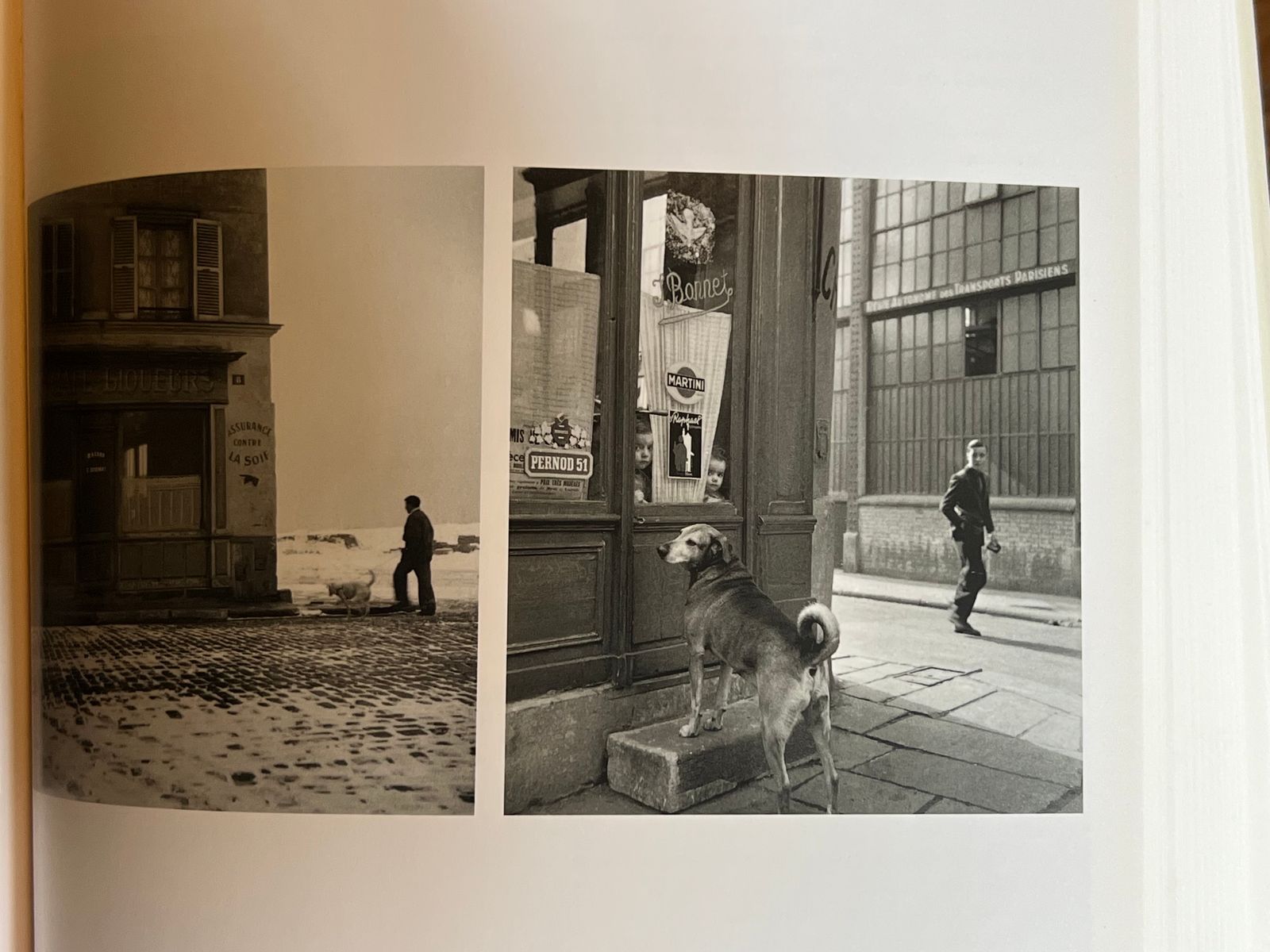 Robert Doisneau - La vie d'un photographe - Peter Hamilton - 1995 | Édition originale de 1995 en très bel état, pièce maîtresse pour toute bibliothèque photographique | Aufildeslivres.fr