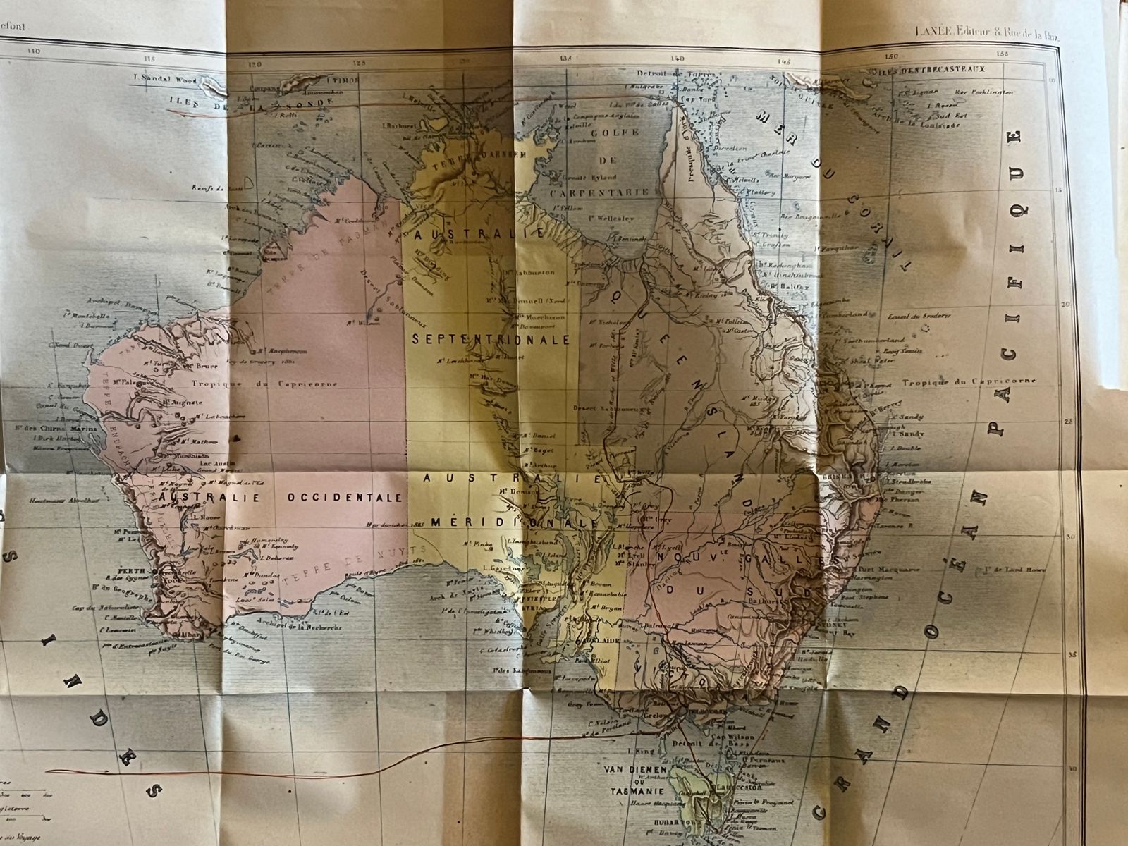 Voyage autour du monde - Australie - Pékin, Yeddo - Java, Siam, Canton - Ludovic de Beauvoir - 1878 | Récit fascinant d'exploration du monde asiatique et océanien par un aristocrate français du XIXe siècle | Aufildeslivres.fr