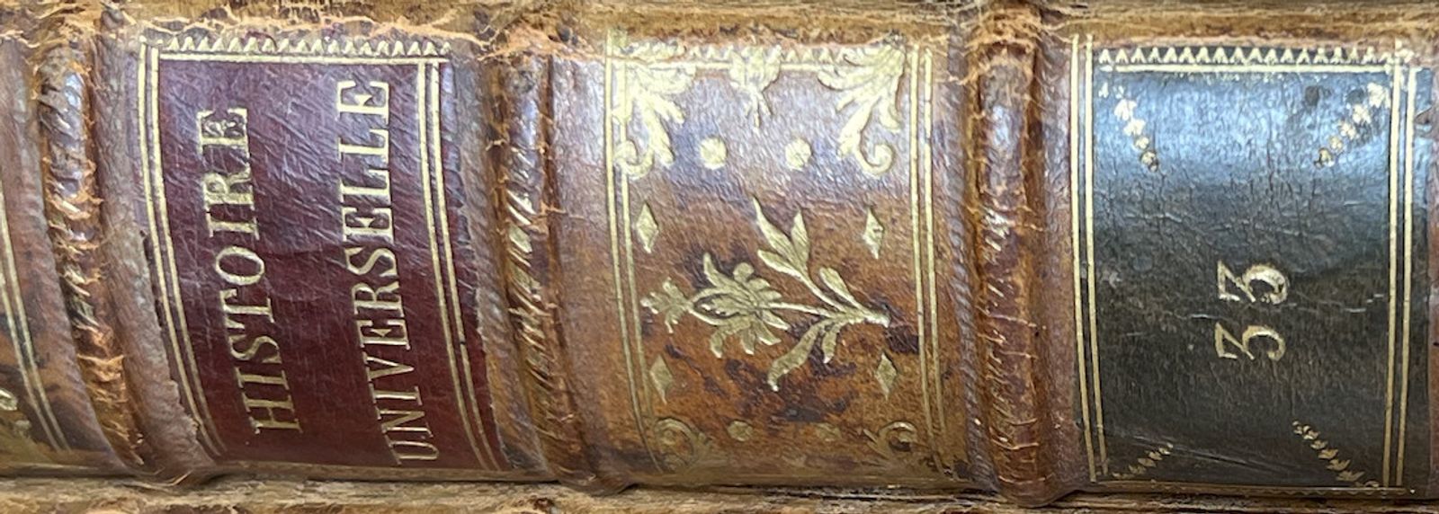 Histoire Universelle — XXXIII - Histoire de la République de Venise - Une Société de Gens de Lettres - 1771 | Pièce rare sur le marché antiquaire, les tomes isolés de cette monumentale collection étant de plus en plus difficiles à trouver en bon état de conservation. | Aufildeslivres.fr