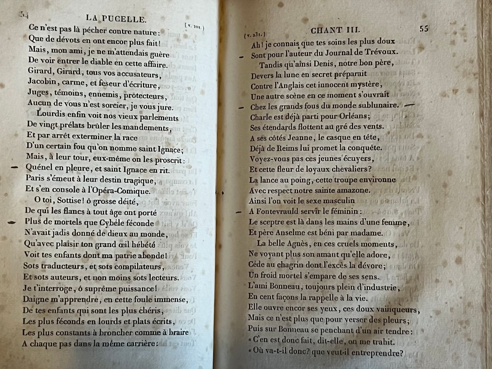 La Pucelle - Voltaire - 1826 | Texte audacieux censuré pendant des décennies, illustrant la liberté de pensée et l'irrévérence voltairienne face aux institutions religieuses et politiques | Aufildeslivres.fr