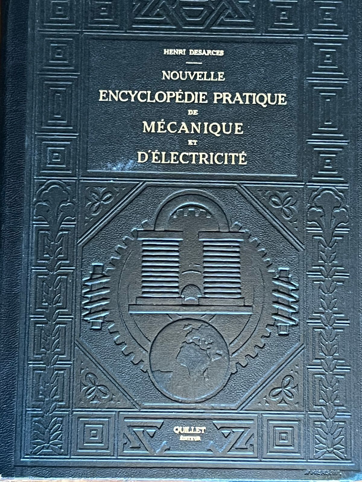 Nouvelle encyclopédie pratique de Mécanique et d'Electricité - Henri Desarces - 1924 |  15 planches dépliables rigides offrant des schémas techniques détaillés et des illustrations pédagogiques  | Aufildeslivres.fr
